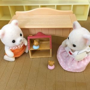 Calico Critters / Sylvanian Families Tiny Copper Beech Cottage Dollhouse